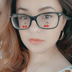 Meet your Posher, Lizzy